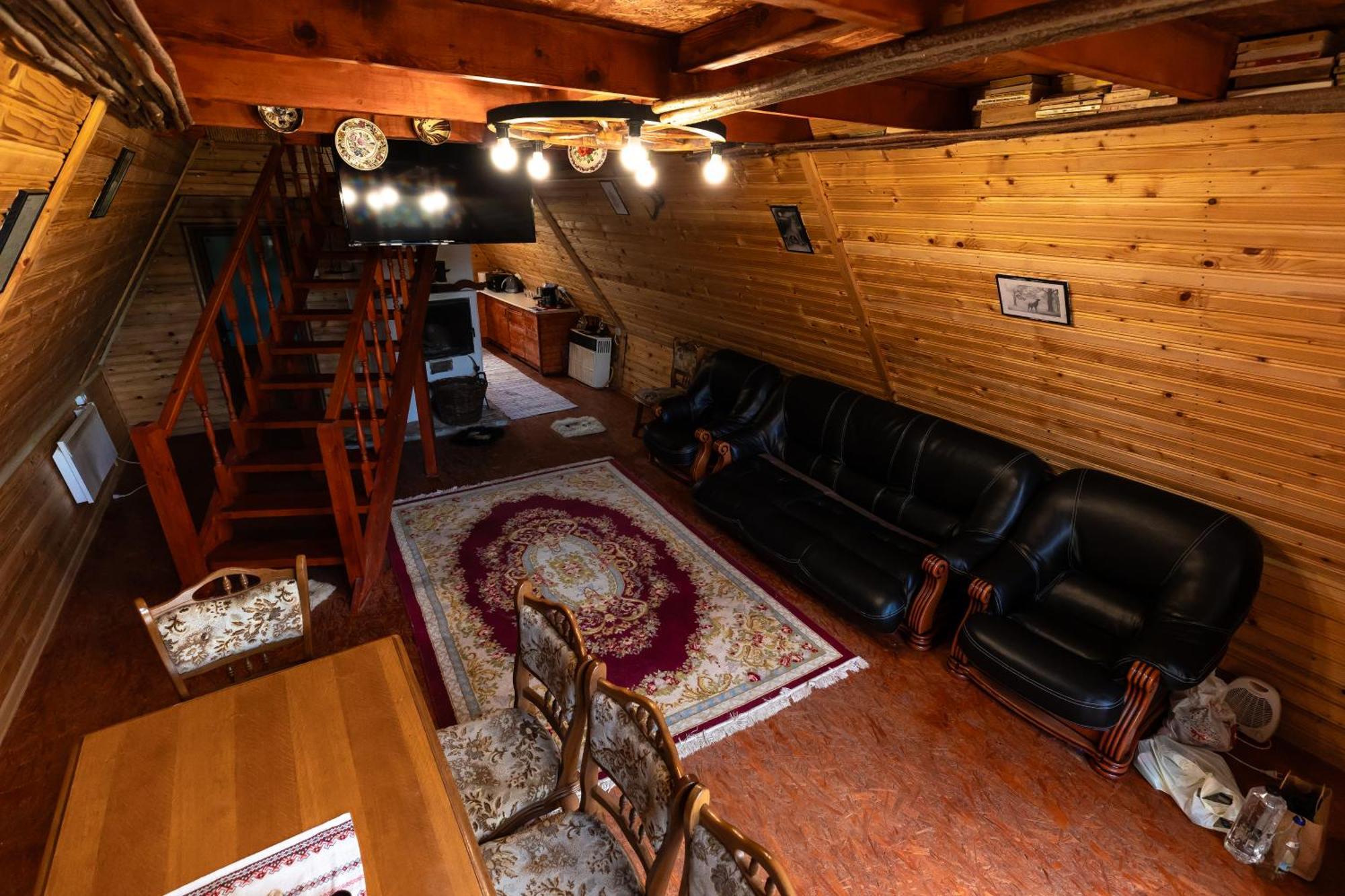 Catunu' Lui Emil Villa Carbunesti ภายนอก รูปภาพ